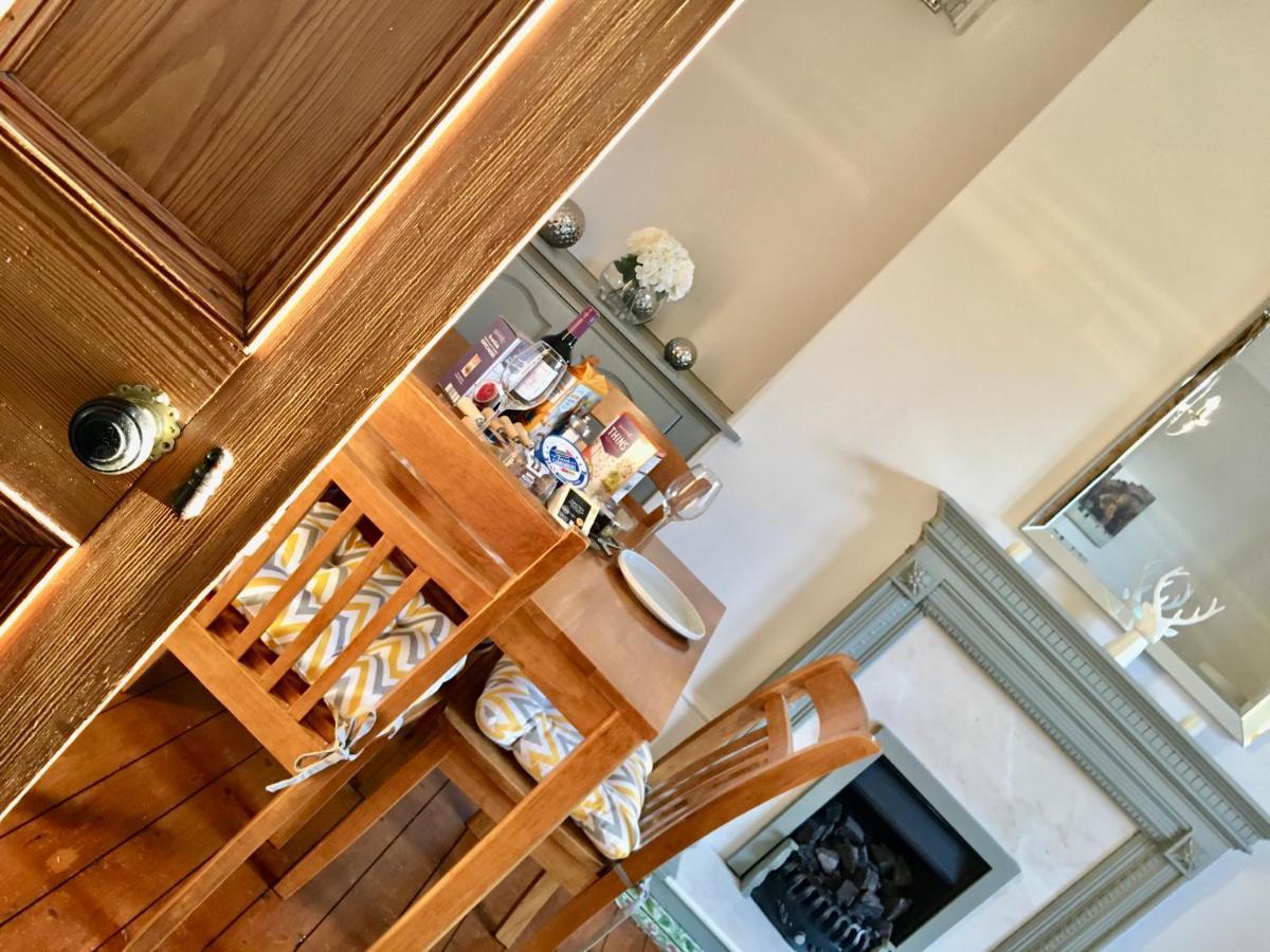 Cosy 2 Bedroom Central Apartment - Free Parking, Free Wifi 애버딘 외부 사진