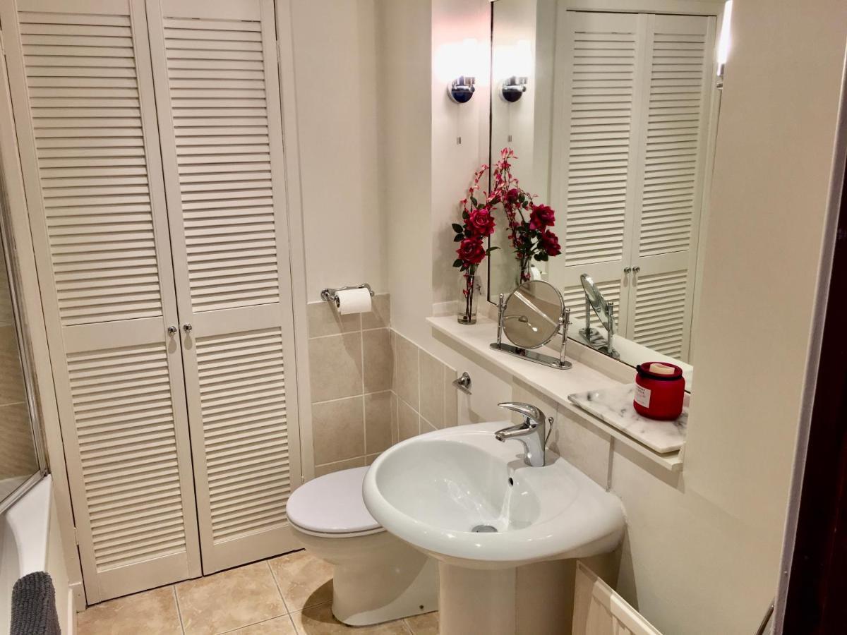 Cosy 2 Bedroom Central Apartment - Free Parking, Free Wifi 애버딘 외부 사진