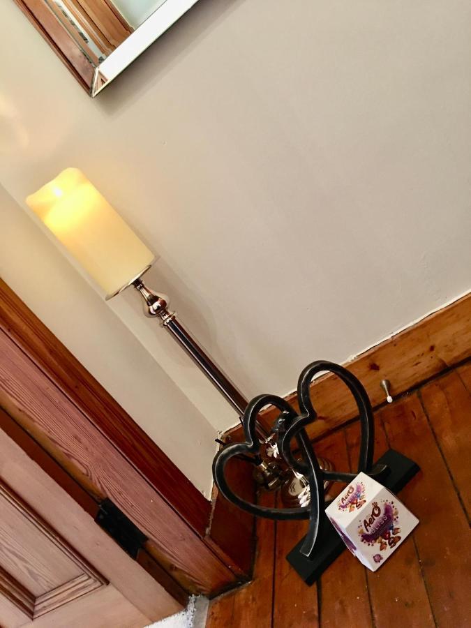 Cosy 2 Bedroom Central Apartment - Free Parking, Free Wifi 애버딘 외부 사진